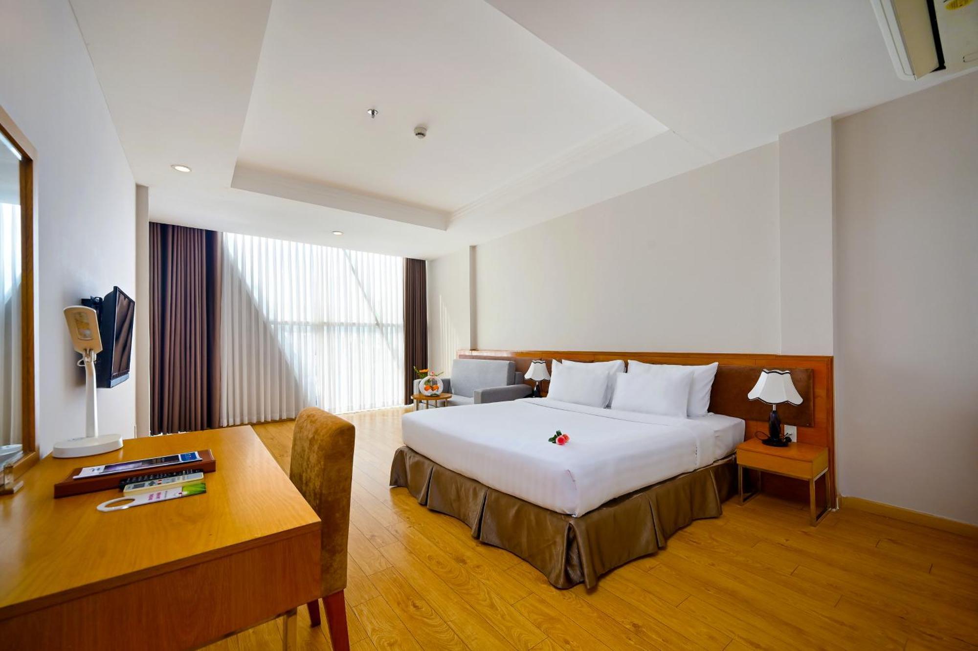 Ttc Hotel Deluxe Airport Ho Chi Minh City Exterior photo